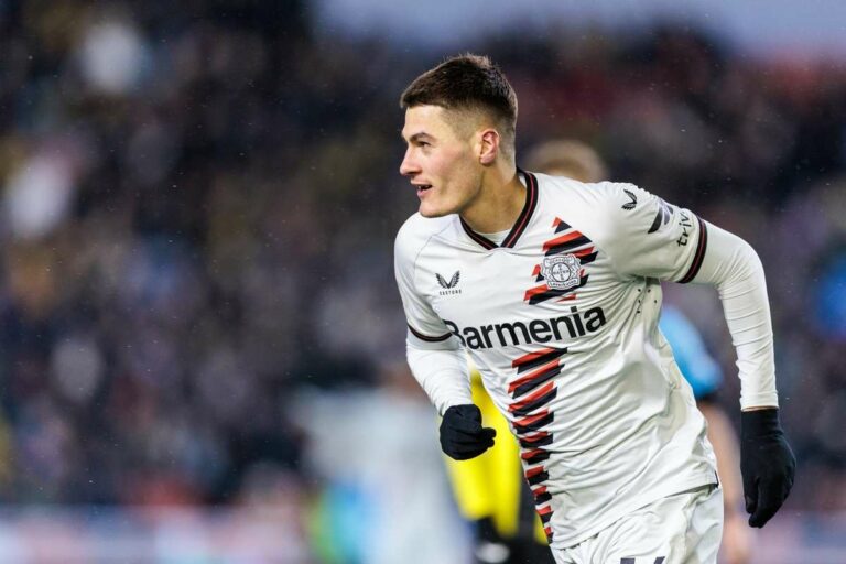 Schick est de retour, et il a marqué un but pour adoucir son retour. Il a attendu 284 jours pour marquer, et le médecin l’a fêté avec lui.